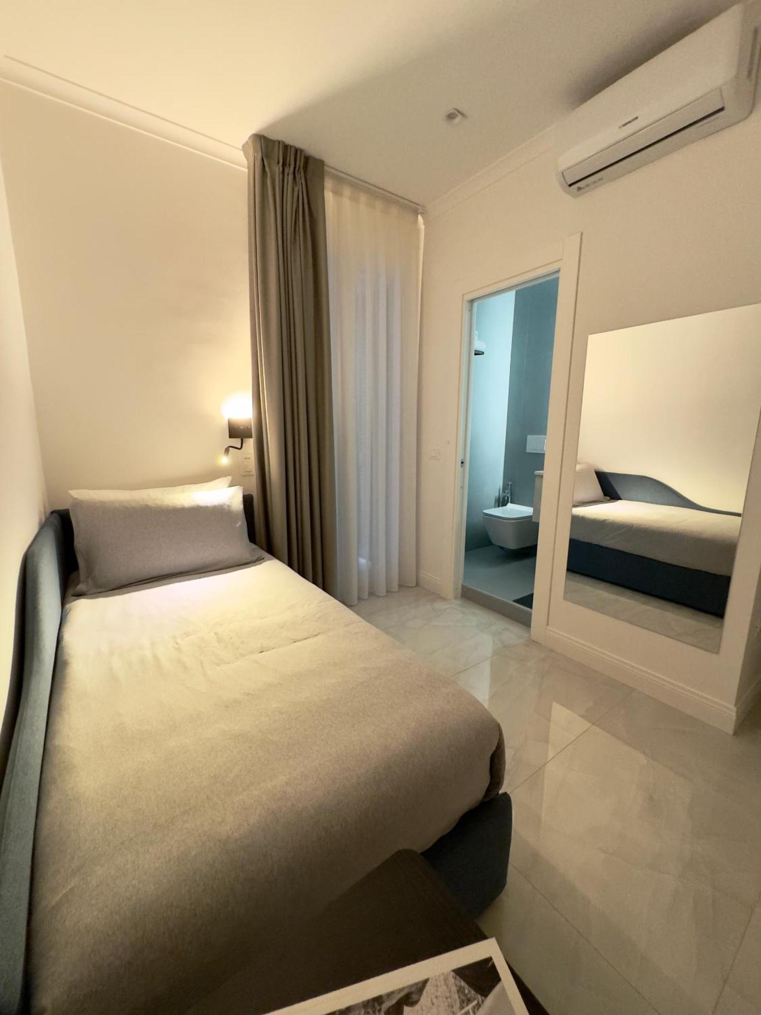 Carafa Rooms Naples Luaran gambar